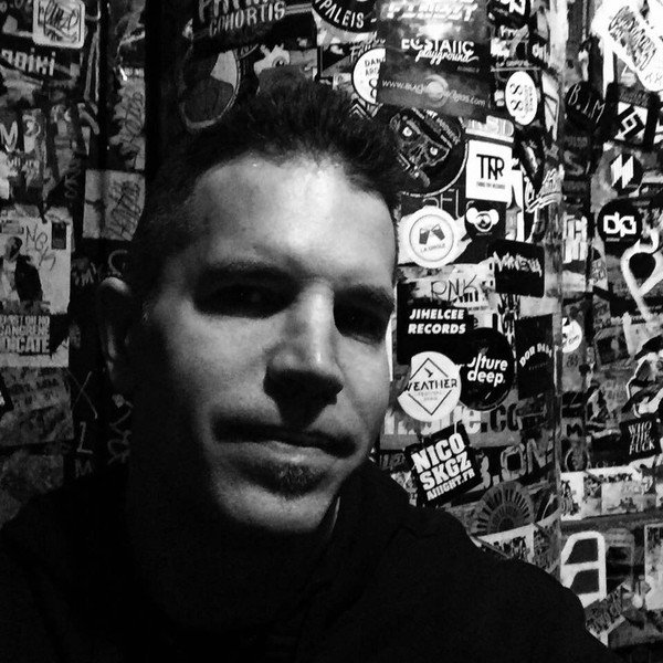 Pleasure Builder (SGLP16) | Damon Wild