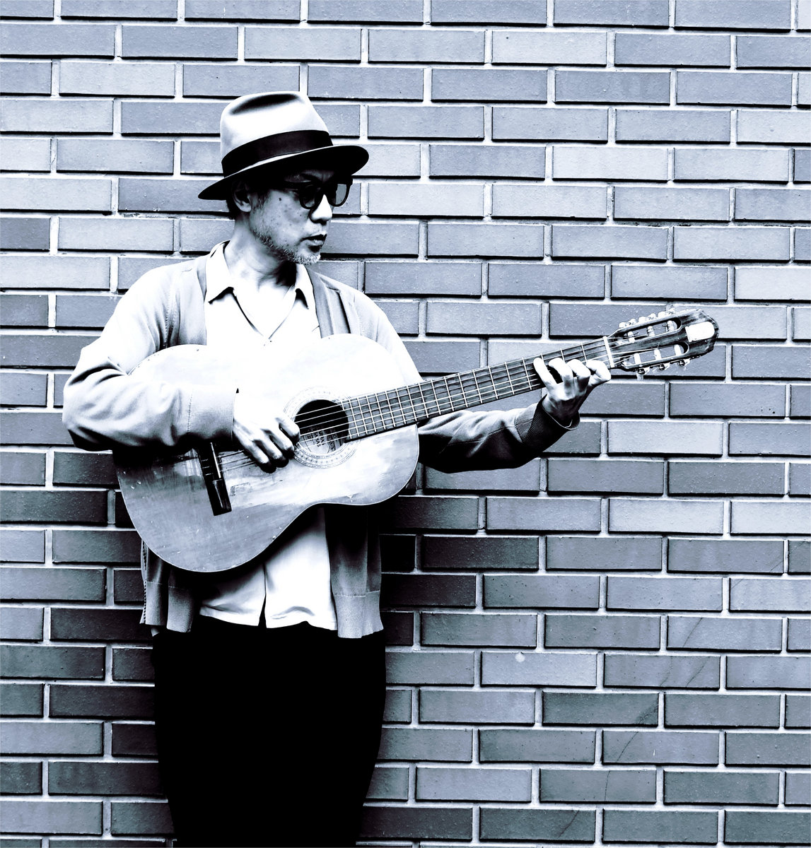 映画『リンゴをかじる女、風を売る男』 Film “The woman who bites an