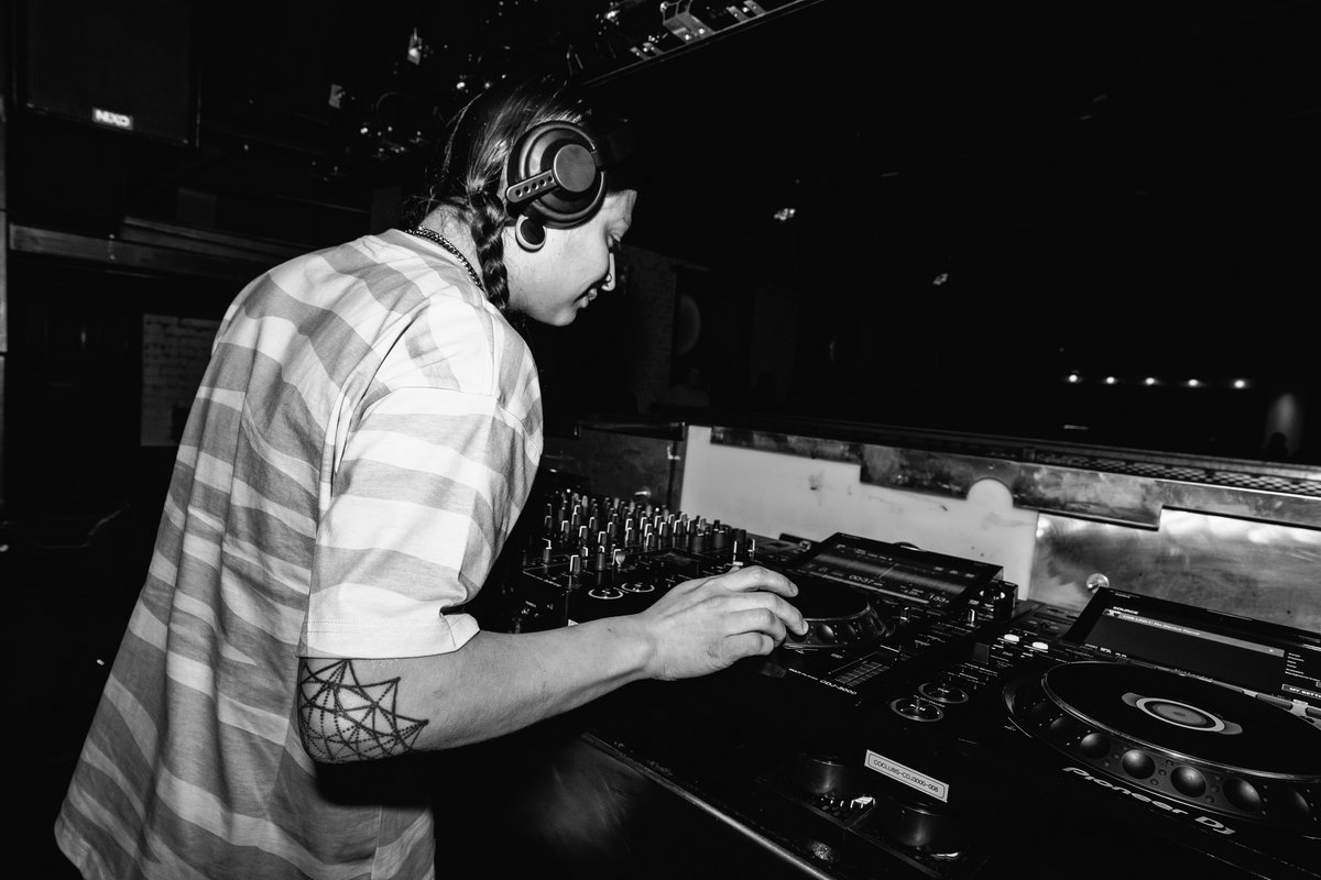 Hypnotically Funky 005 | Konvulsion