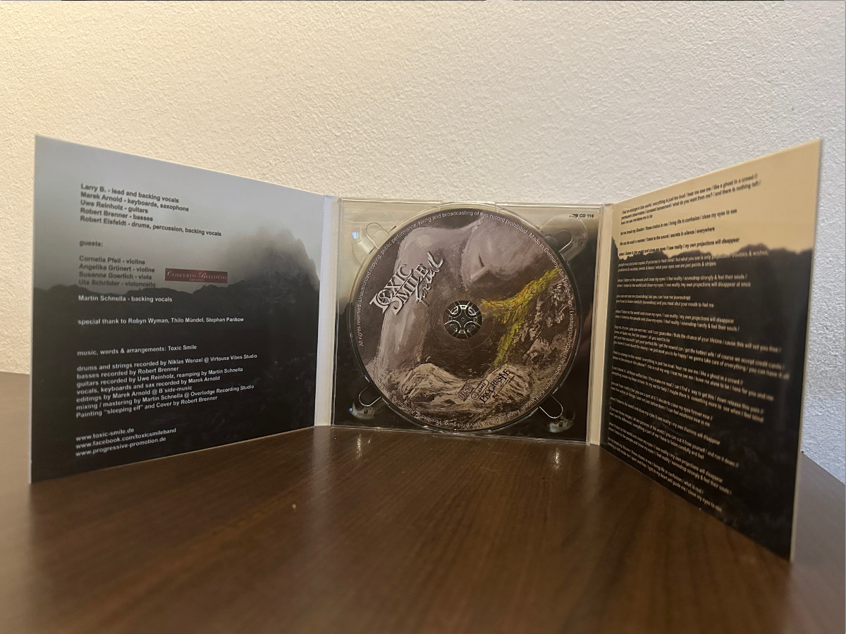 Farewell | Toxic Smile | Marek Arnold / seven steps to the green