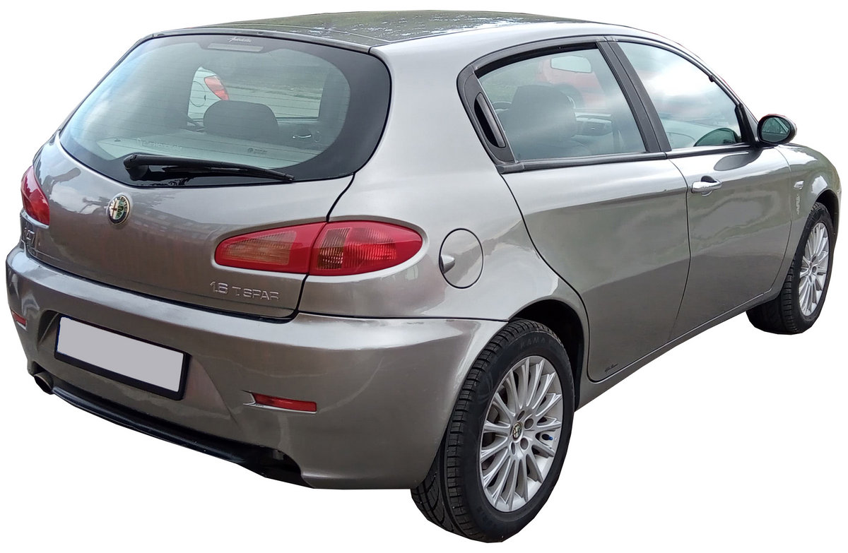 Alfa Romeo 147 2004 Compact Car photo detail