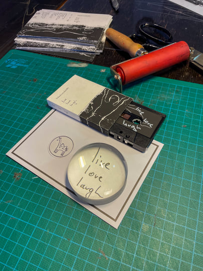 live love laugh | kotzschmerztablette