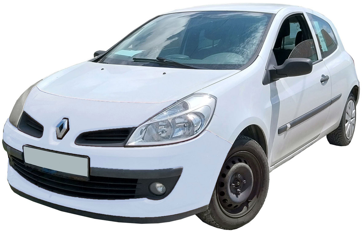 Renault Clio 2005 Subcompact Supermini Car photo detail