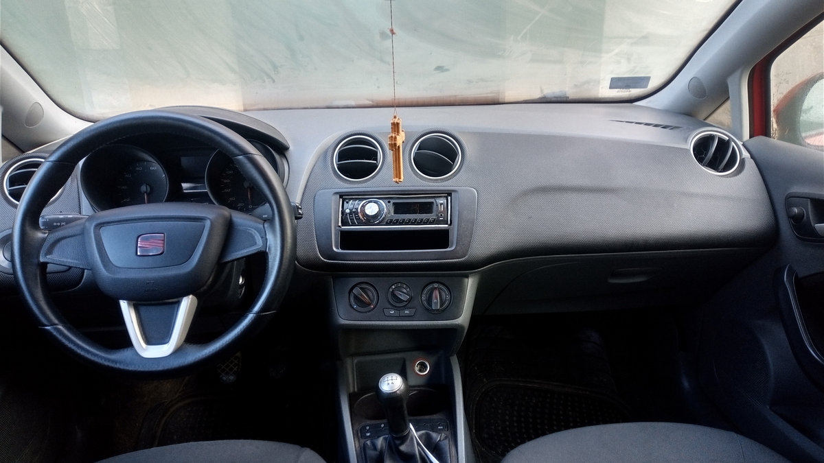 Seat Ibiza 2008 subcompact supermini car photo detail