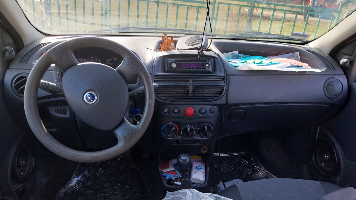 Zastava 10 2006 Subcompact Supermini Car photo detail