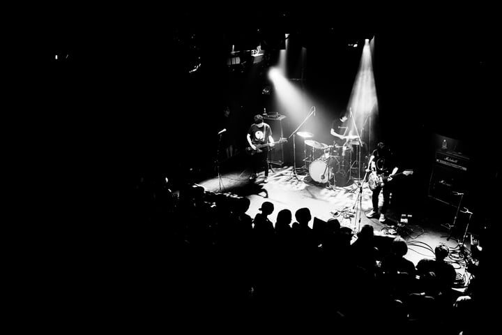 HOLLOWGALLOW | dip | KiliKiliVilla