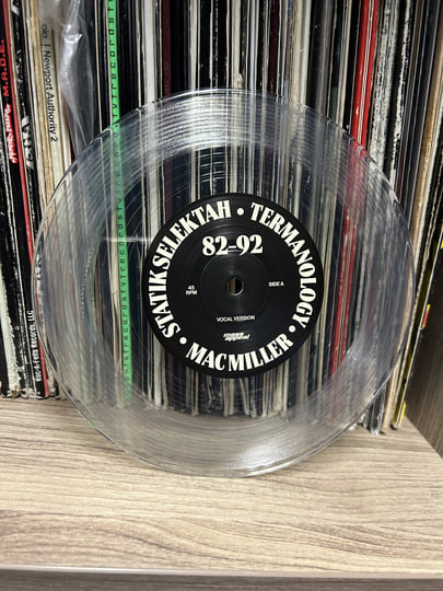 洋楽 1982 82-92 featuring Mac Miller 82 92 (feat. Mac Miller) - song and lyrics by Statik