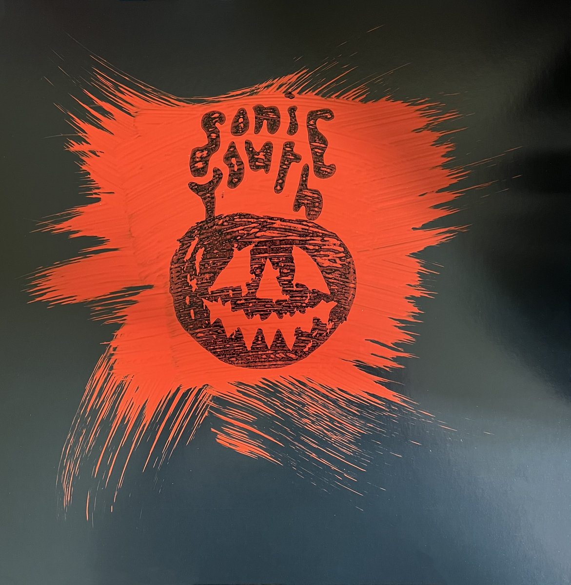 walls-have-ears-sonic-youth