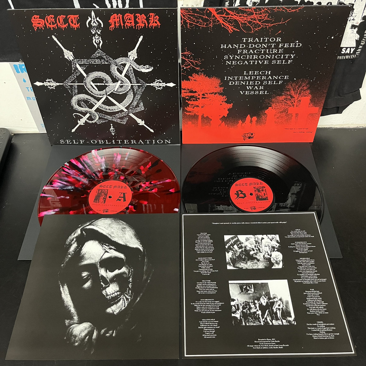 Self Obliteration (LUNGS-260) | SECT MARK | IRON LUNG Records