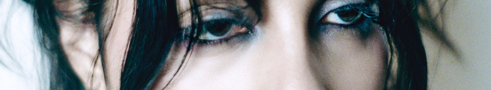 Girl Ultra — Photo