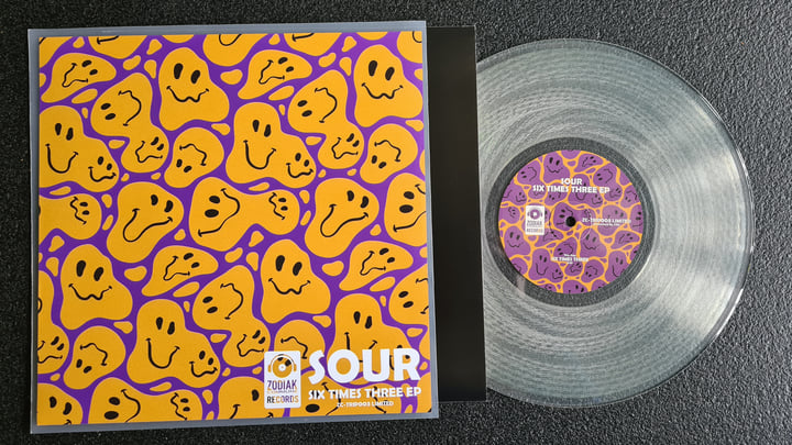 楽一番公式アカウント03 Luv(sic.) pt3 vinyl レコード 楽一番公式アカウント03 様専用Luv(sic.) pt3 vinyl レコード - メルカリ