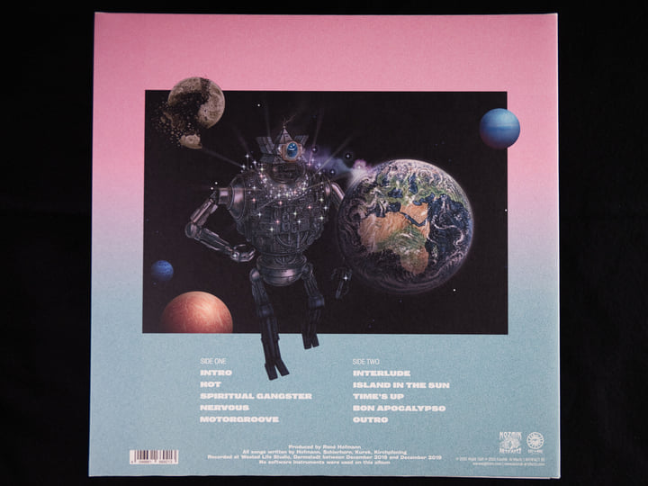 Spank The World | Wight