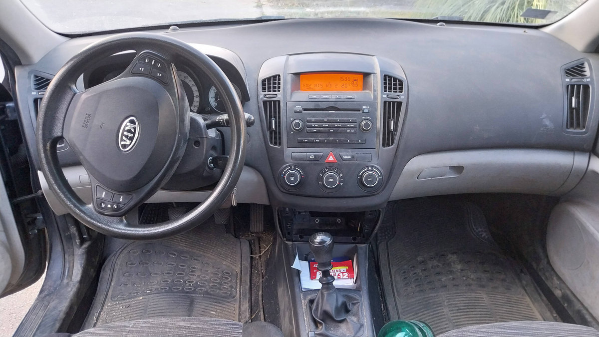 Kia Ceed 2006 compact car photo detail