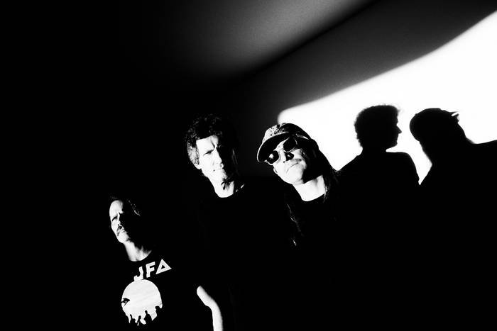 洋楽 DEADBEATZ - MEET US AT DAWN Meet us at dawn | DeadBeatz