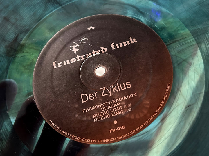 Cherenkov Radiation | Der Zyklus | Frustrated Funk