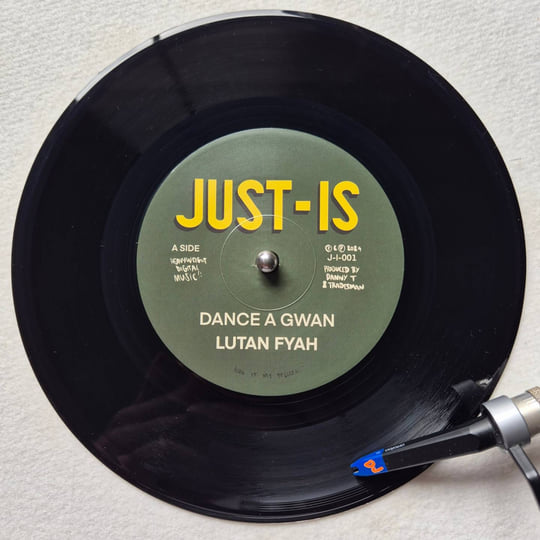 Jah Screechy - Walk & Skank (JUST-IS Records) | Jah Screechy