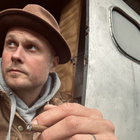 Röd Fågel thumbnail