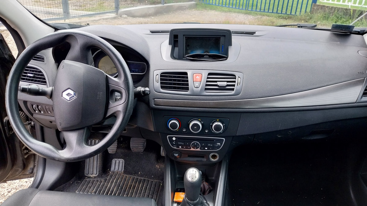 Renault Megane 2008 Compact Car photo detail