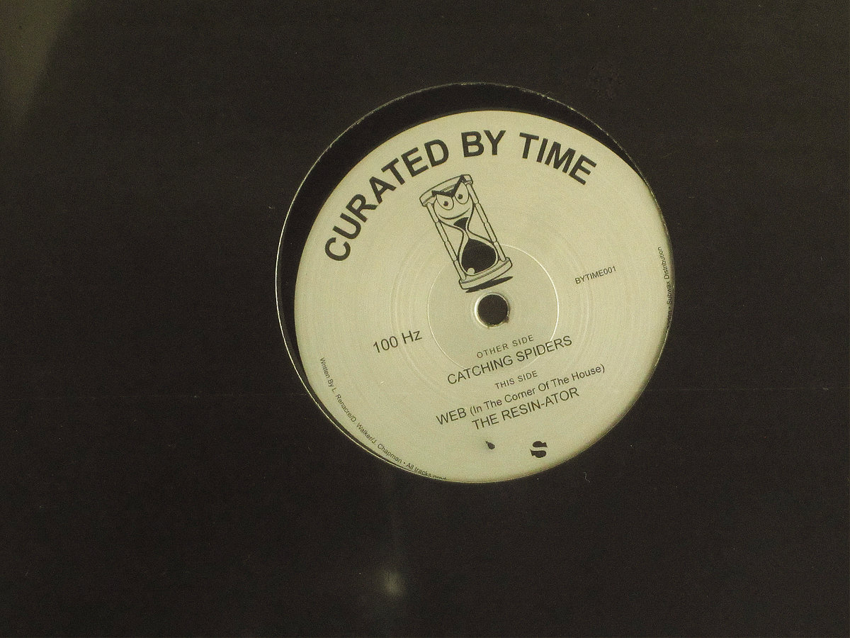 Catching Spiders | 100Hz | 100hz - Lee Renacre