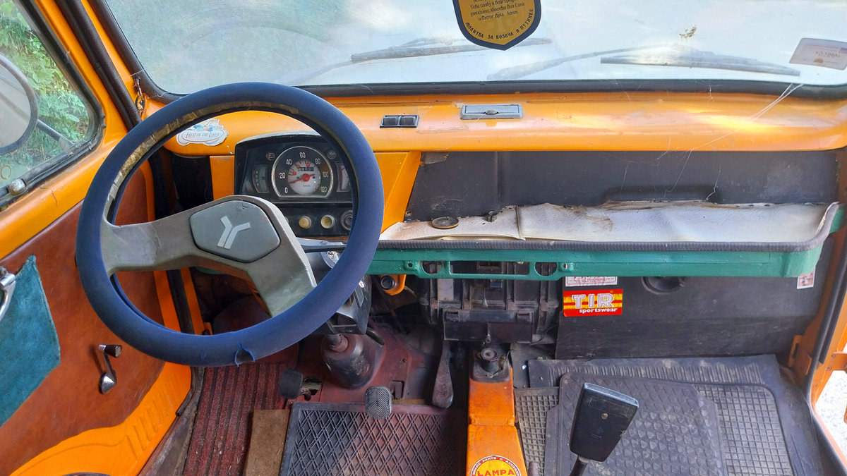 Zastava 850 AK 1980 van photo detail