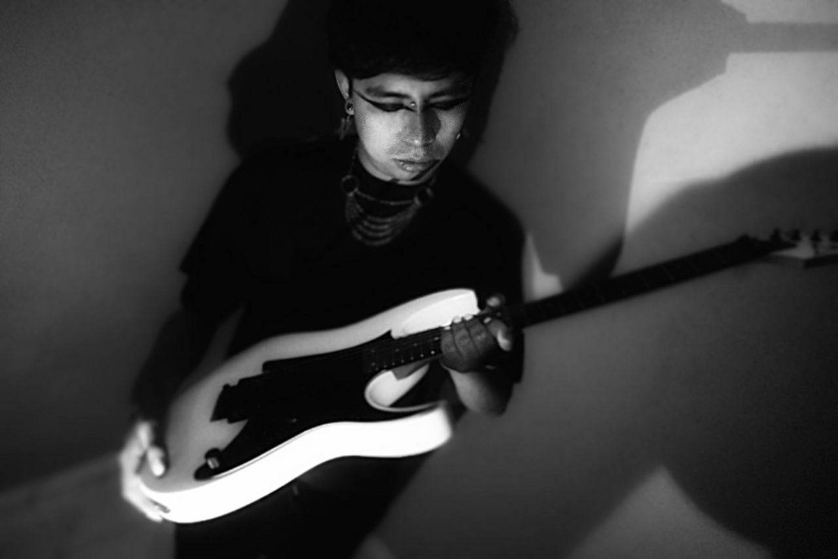 EL AMOR Y EL DOLOR QUE NOS UNE. Andreas Es