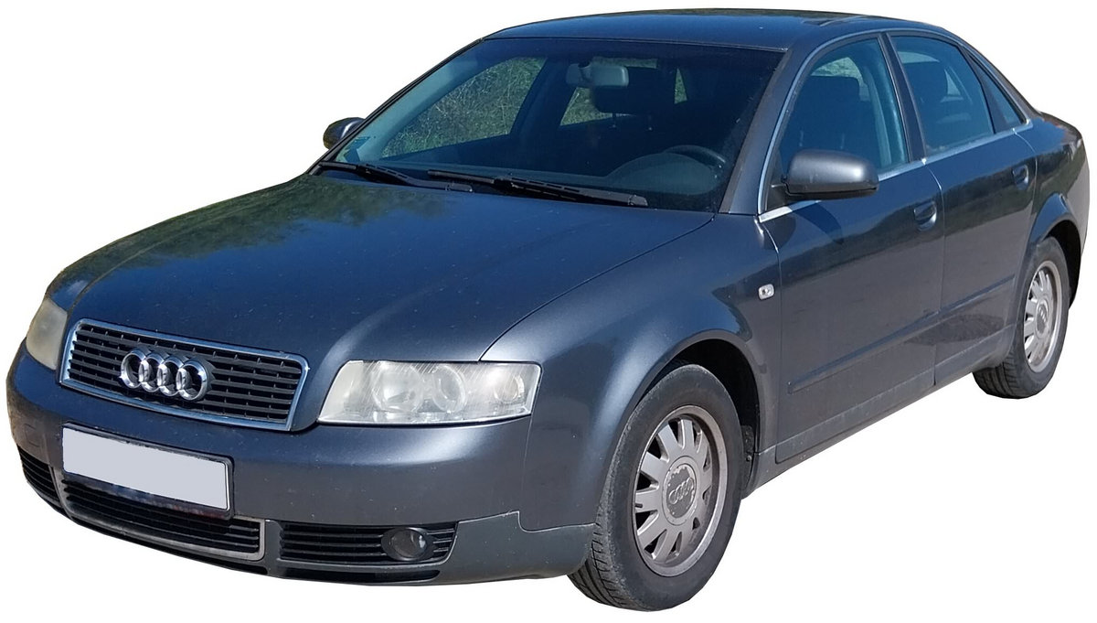 Audi A4 2000 large family car photo detail