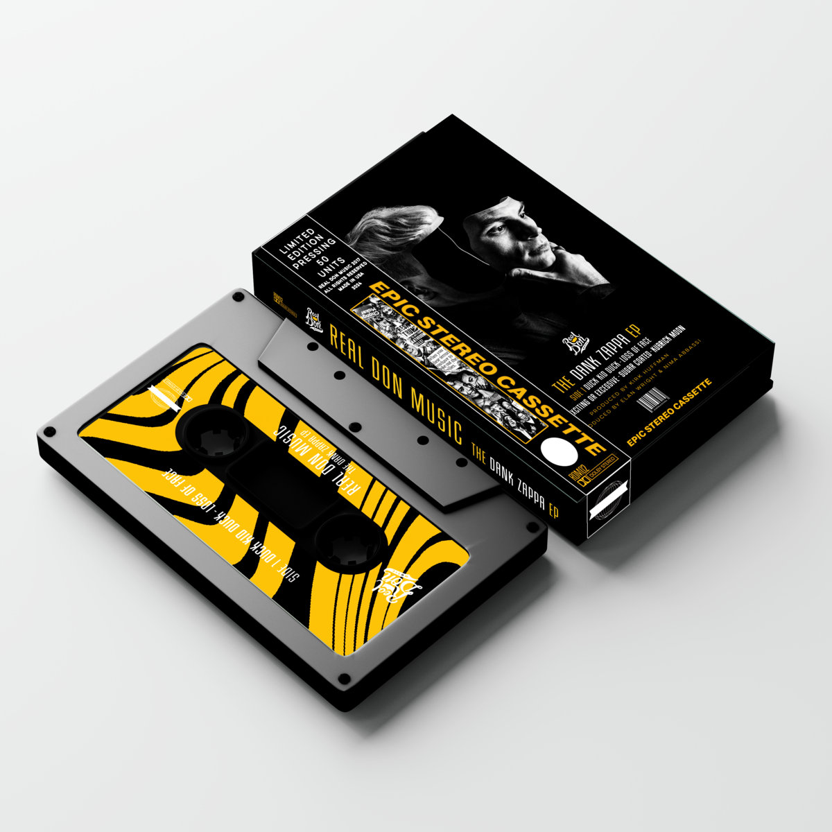 Bir yigit oq shorti kiygan yigitni soradi