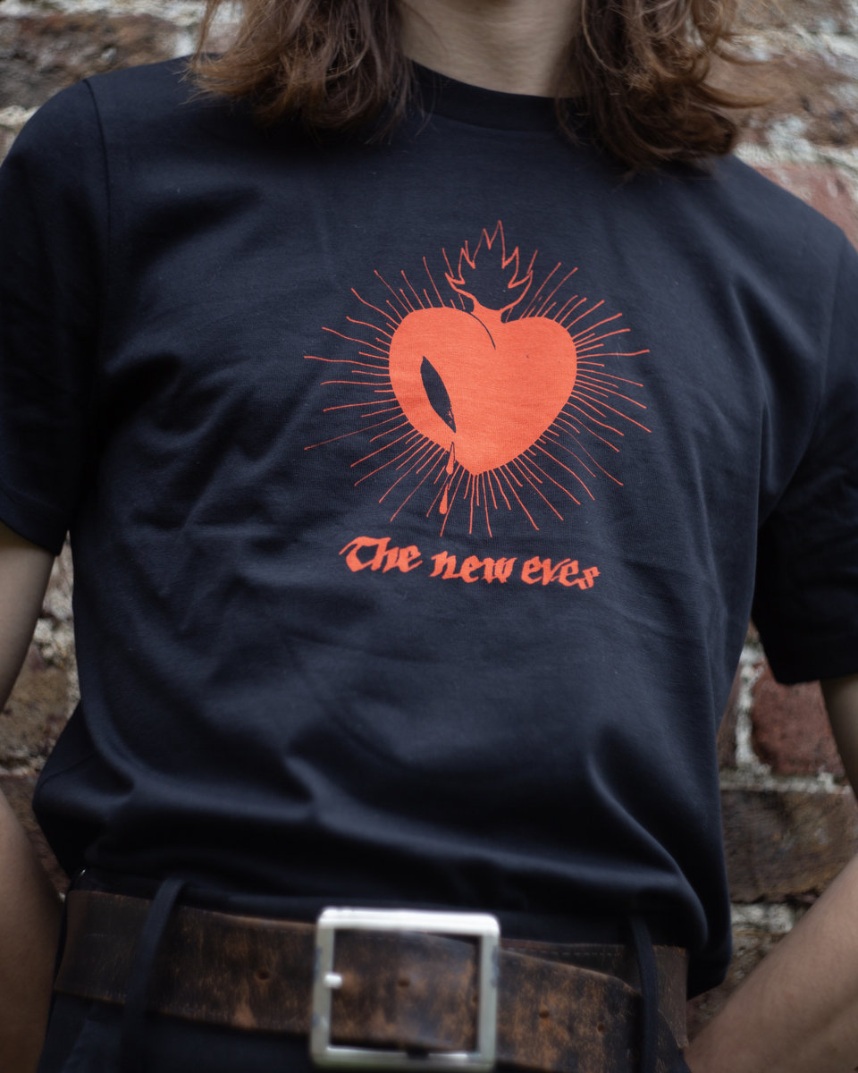 Sacred Heart Tee - (Black) | The New Eves