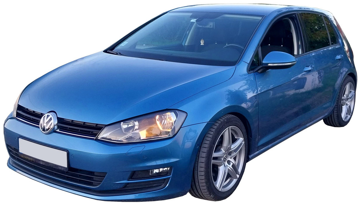 Volkswagen Golf 2012 Compact Car photo detail
