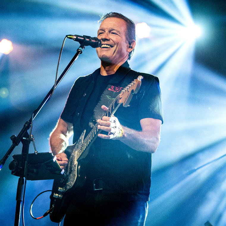 Tommy Castro Presents The Legendary Rhythm & Blues Revue