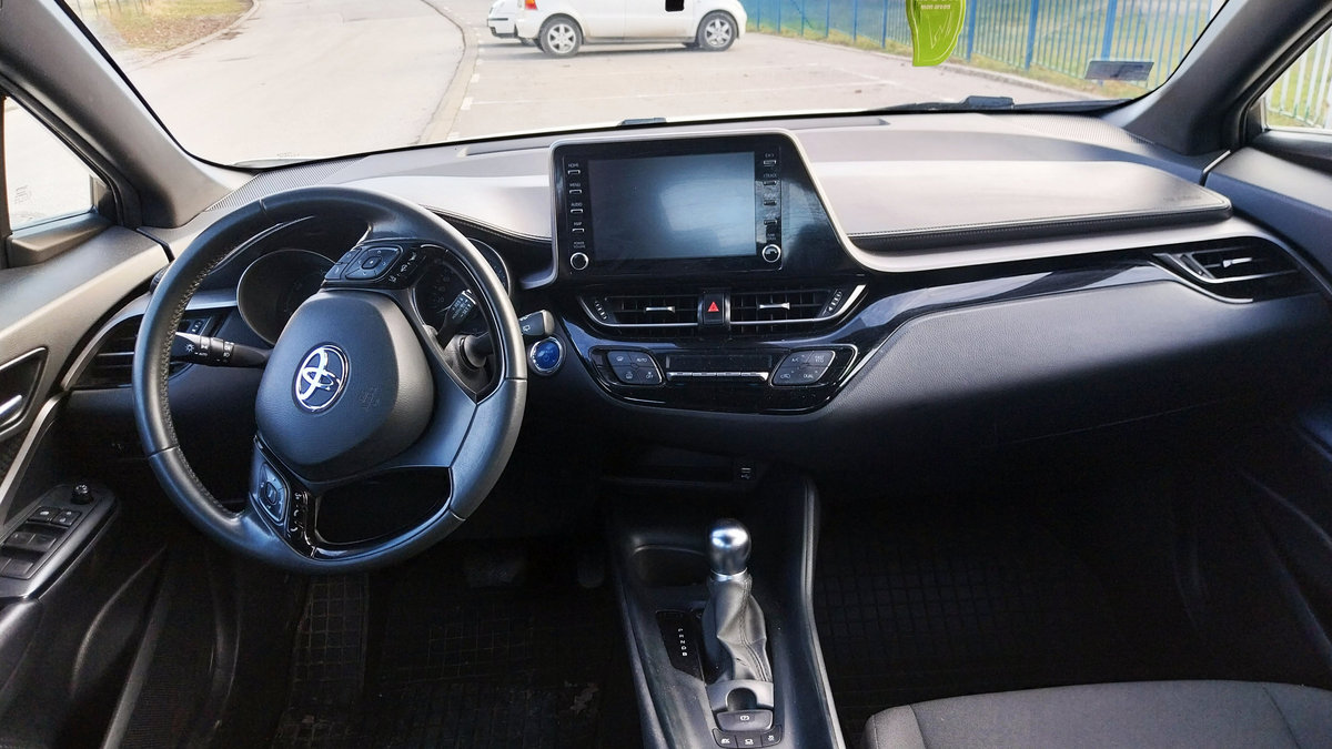 Toyota C-HR 2016 hybrid electric subcompact crossover SUV sport utility vehicle photo detail