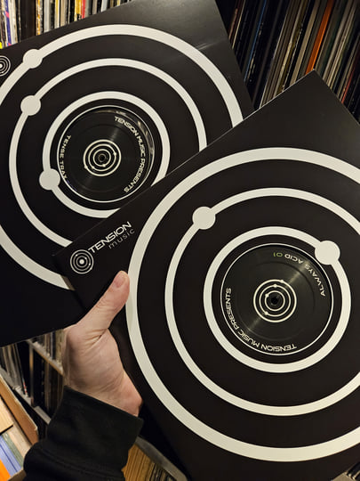 邦楽 think tank/LIVE@MILK 2005 Motor Nuclear MN-Q01 1/72 Scale Yellow Dragon Gundam Enhanced Ver