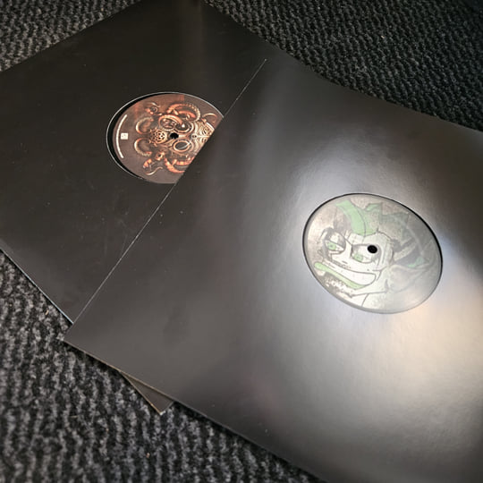 Resilient Recordings 002 (Acid Techno) | Zero Dayz vs. Acerbic