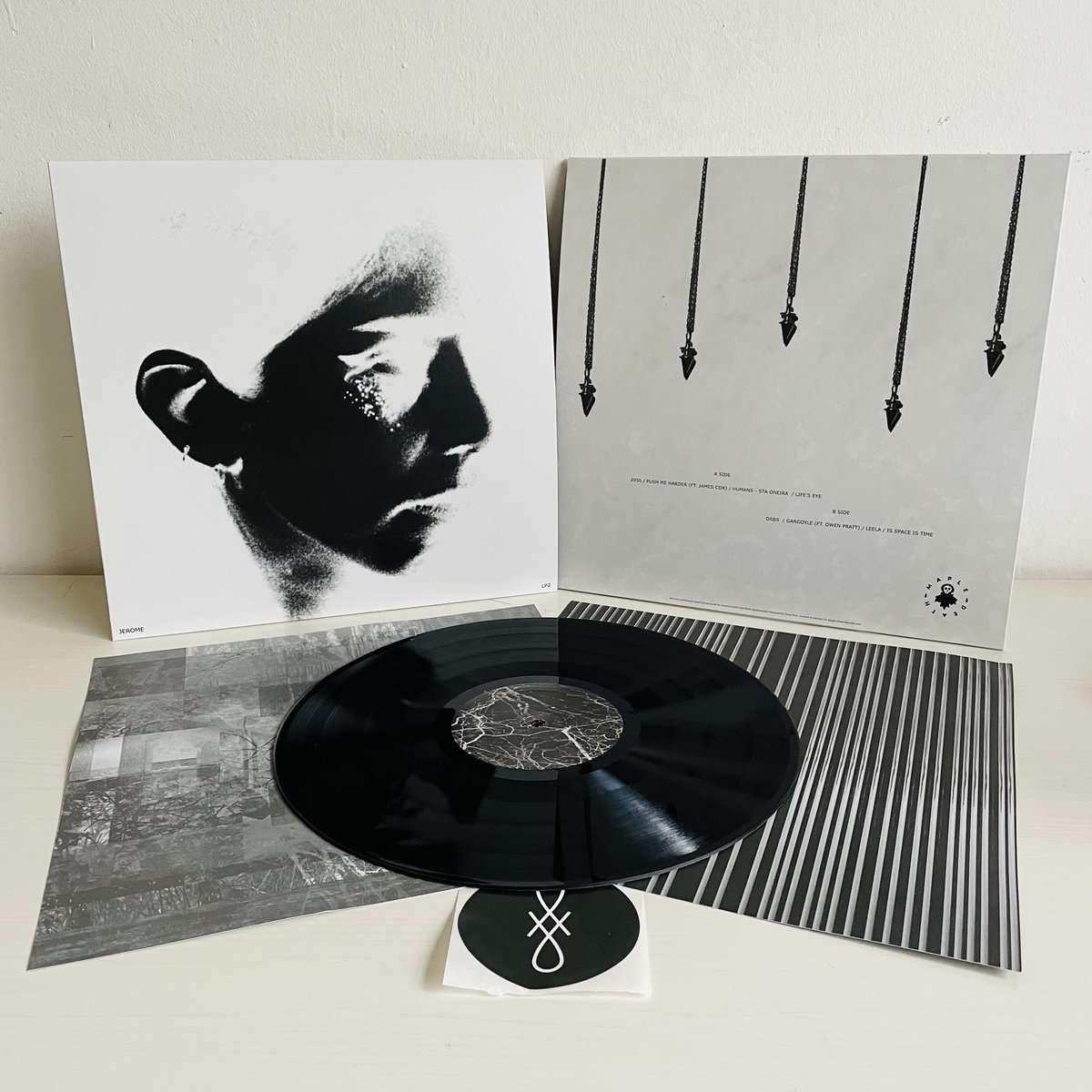 Listen To The Silence ポスター タワレコ「NO MUSIC, NO LIFE.」ポスター意見広告シリーズにZAZEN BOYS