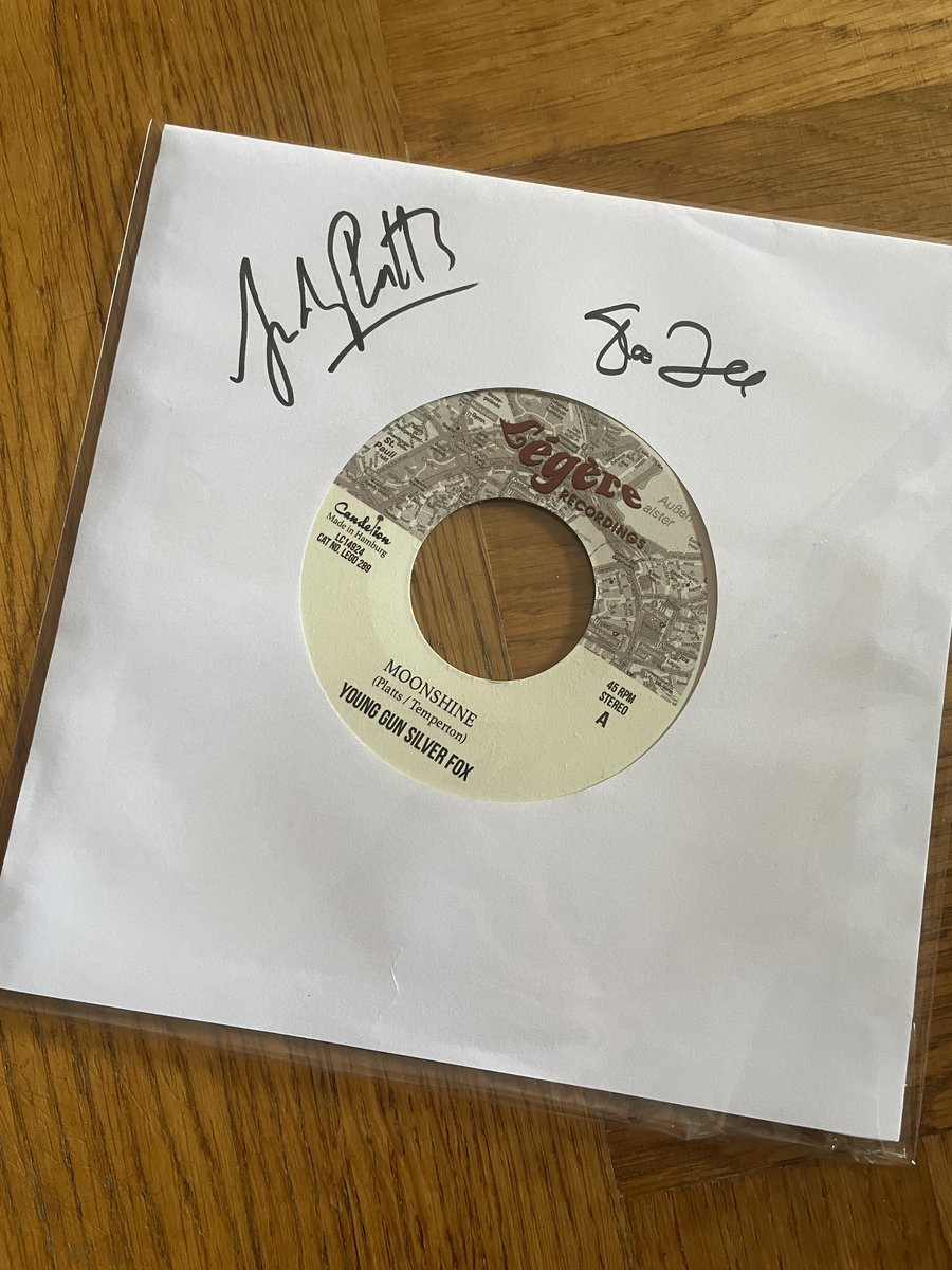 Moonshine | Young Gun Silver Fox | Légère Recordings / Mr