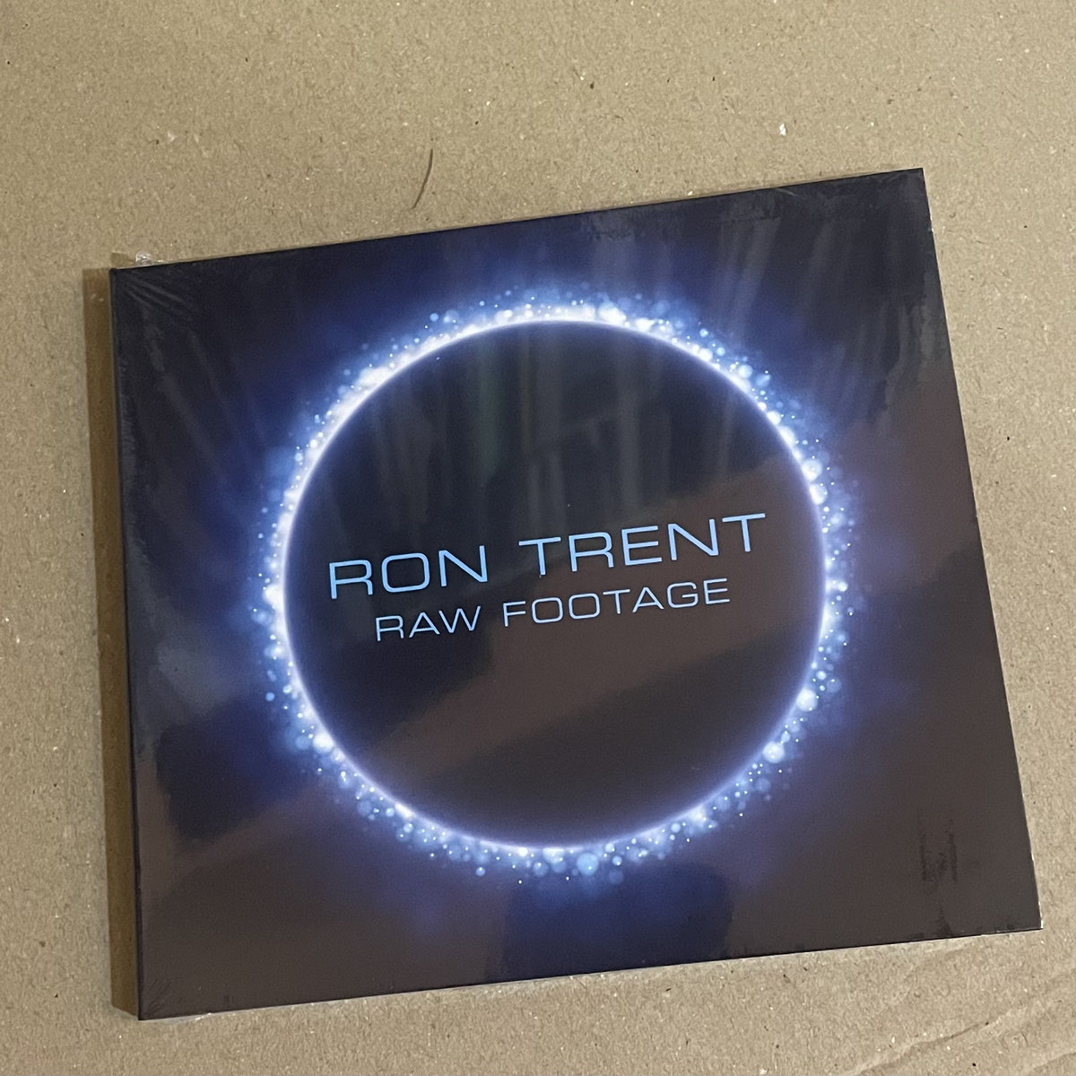 【OnOFF】　RON TRENT 『PRIMITIVE ARTS』 Amazon.com: Ron Trent / Primitive Arts: CDs & Vinyl