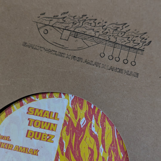 Smalltowndubz - Never Get Burned / Sitar Dub | Smalltowndubz