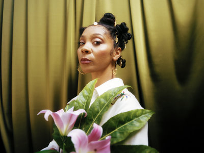 7ep●HOLLIE COOK SWEET LIKE CHOCOLATE Listen: Hollie Cook - Sweet Like Chocolate