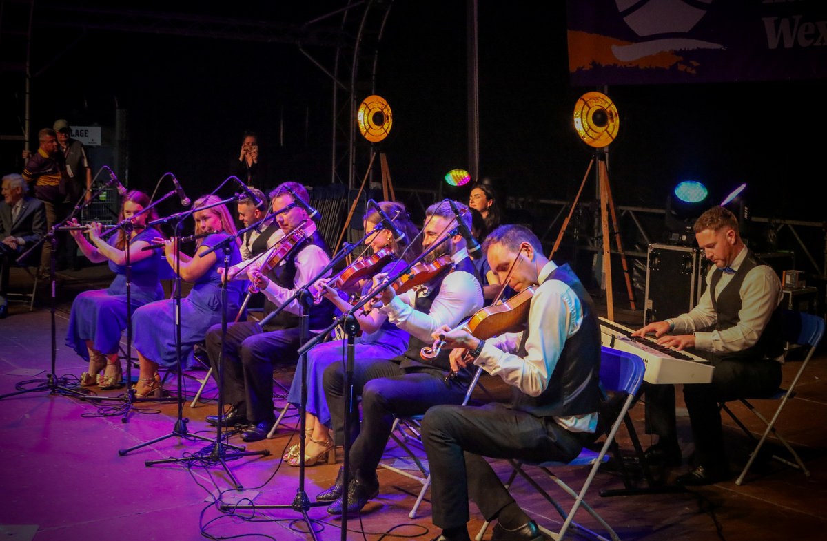 Amongst Friends | The Beartla O Flatharta Céilí Band
