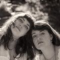 The Sister Signs — Photo