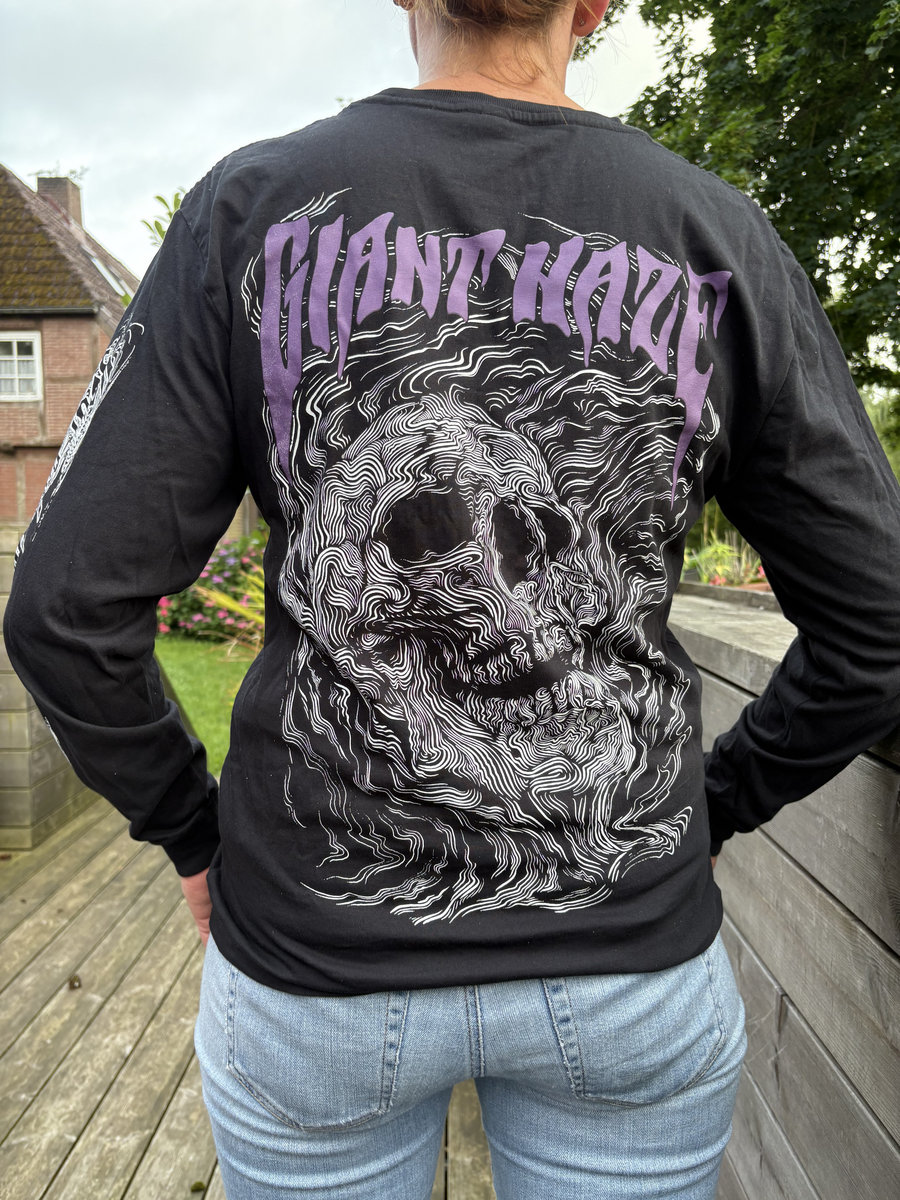 Skull Long Sleeve Shirt (black) | Giant Haze