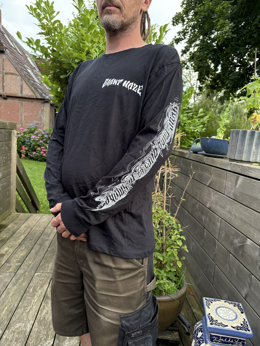 Skull Long Sleeve Shirt (black) | Giant Haze
