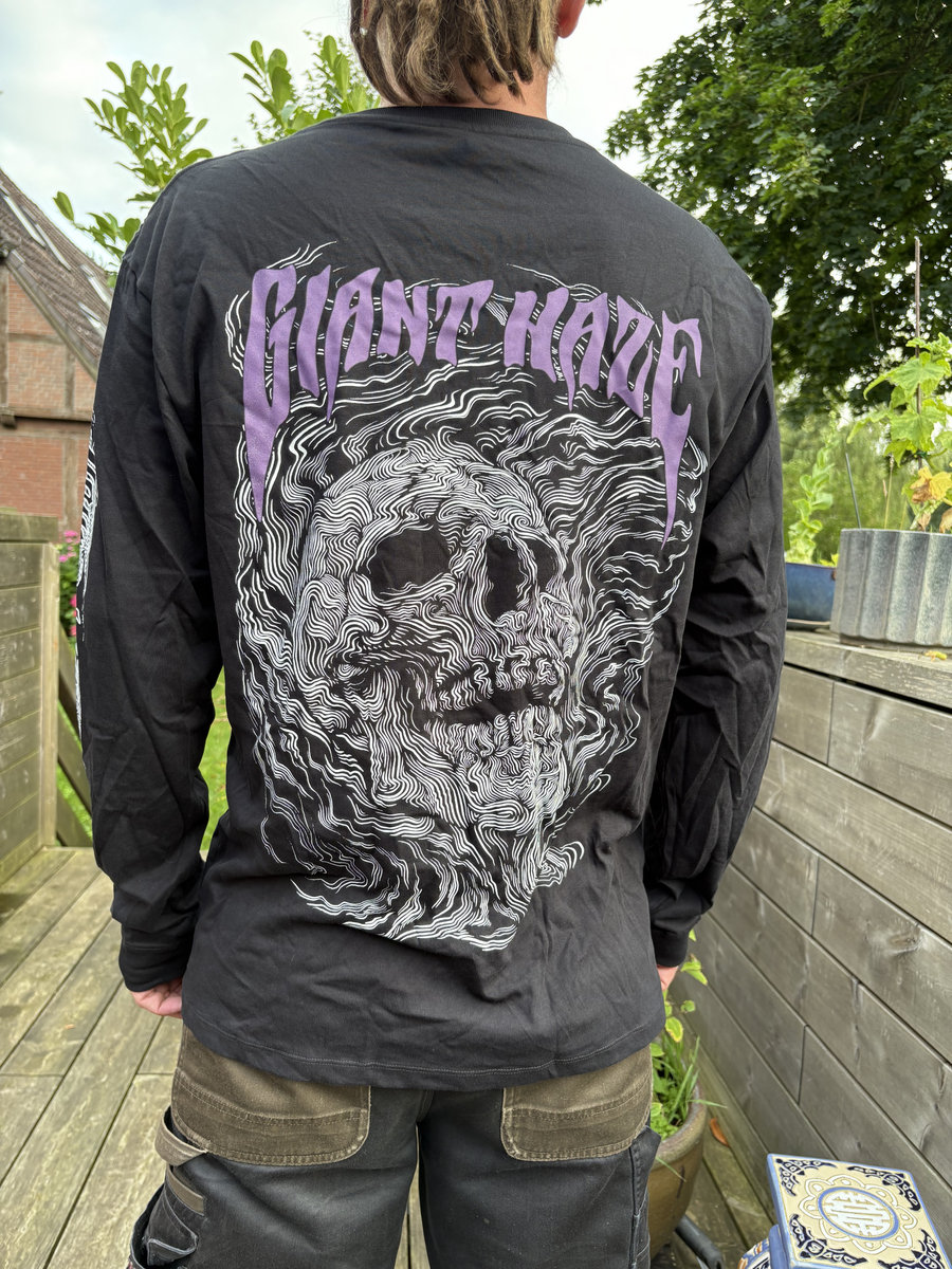 Skull Long Sleeve Shirt (black) | Giant Haze
