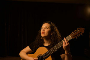 Rose M González
