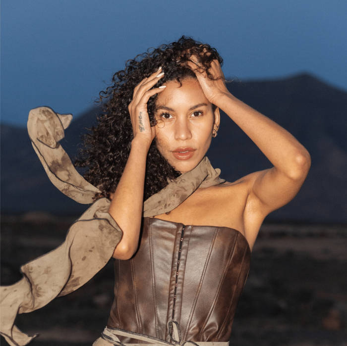 Music | Charlotte Dos Santos