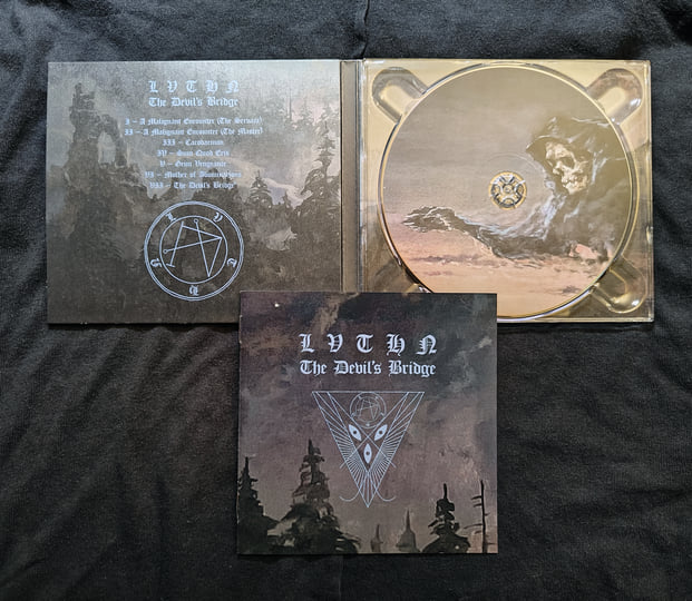 Act V: Hymns With The Devil In Confessional" álbum De The Dear Hunter En Apple