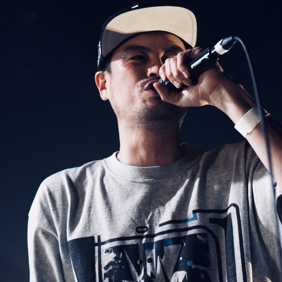 ミュージシャン y Still Live In OYC | YZ