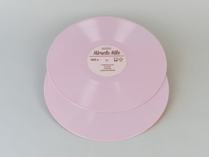日本盤CD♪メンバー全員の直筆サイン入りSTRFKR Miracle Mile 日本盤CD♪メンバー全員の直筆サイン入りSTRFKR Miracle Mile ミント