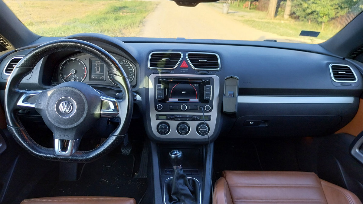 Volkswagen Scirocco 2008 sport compact car photo detail