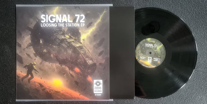 邦楽 CAUSALITIZM WIREDNESS E.P. Loosing The Station EP (zc-elec017) | Signal 72 | Zodiak Commune